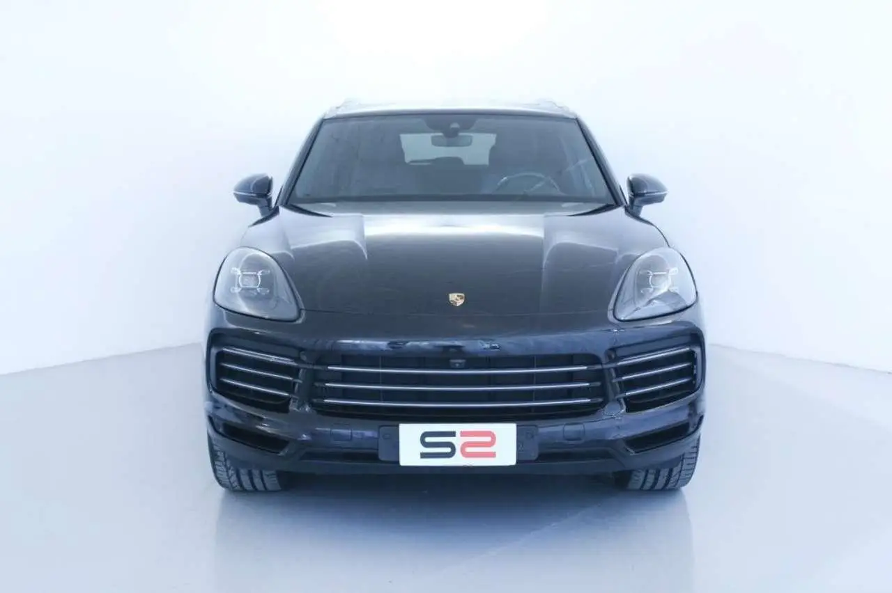 Photo 1 : Porsche Cayenne 2018 Essence