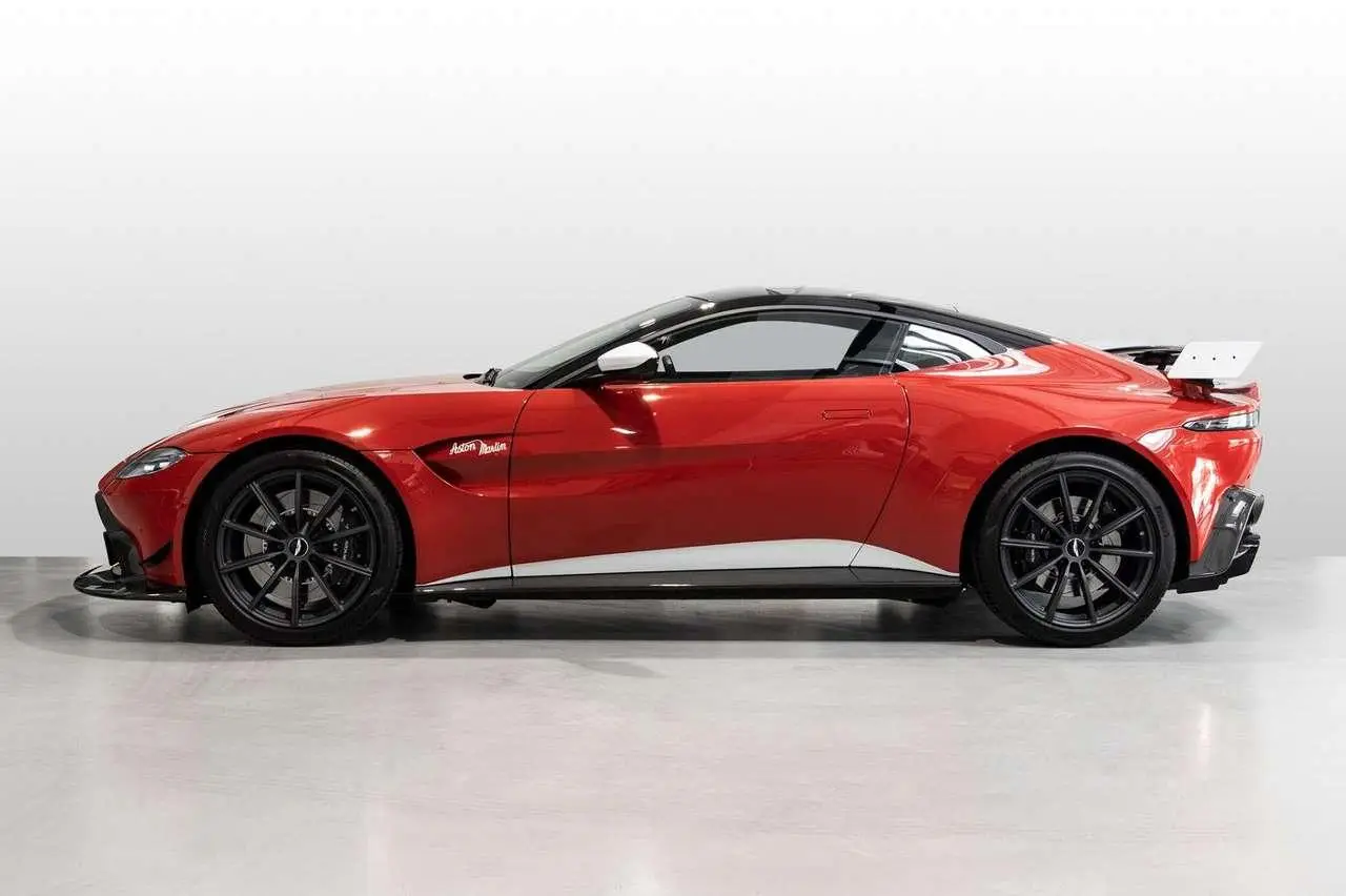 Photo 1 : Aston Martin V8 2020 Petrol