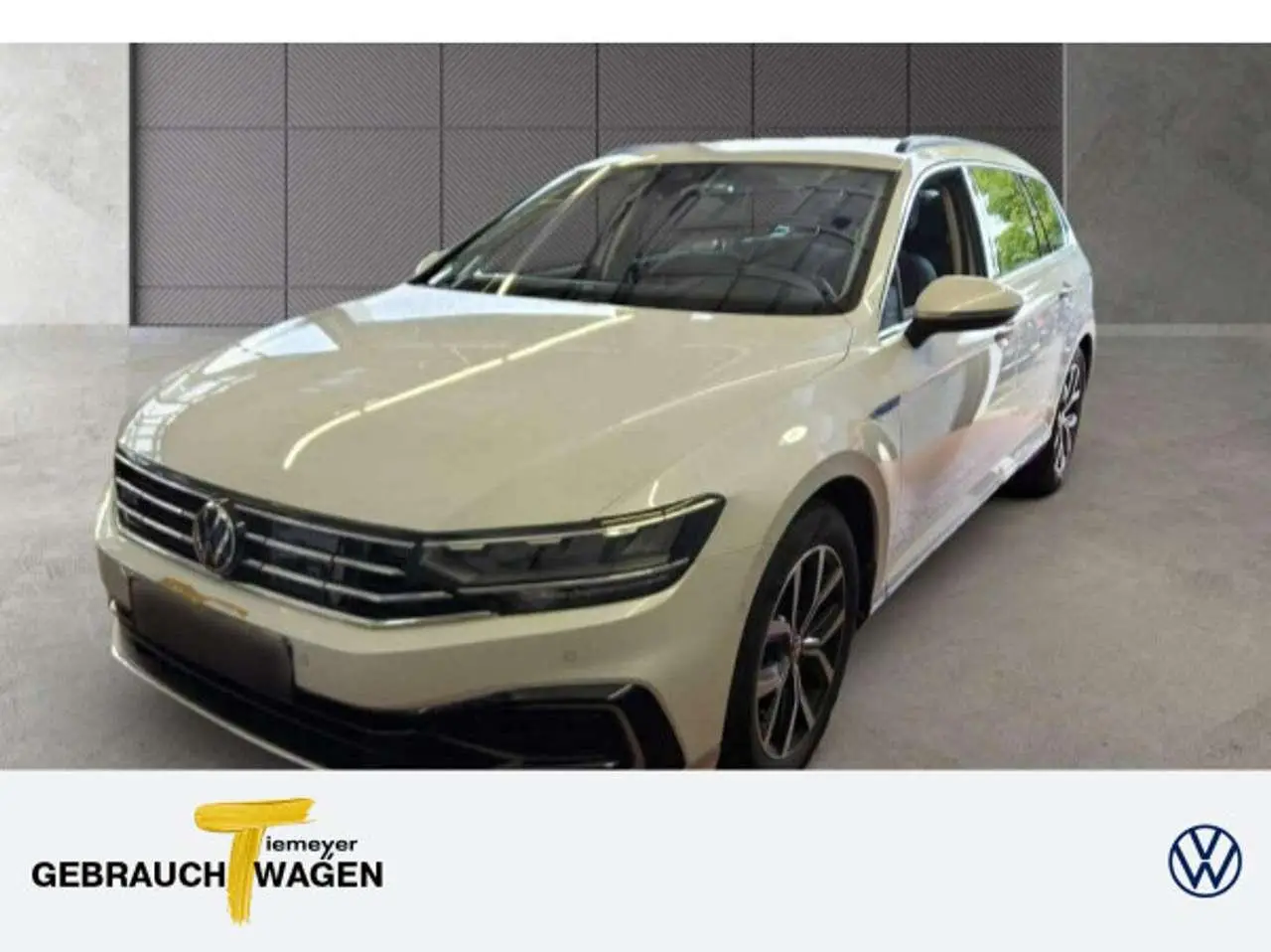 Photo 1 : Volkswagen Passat 2021 Hybrid