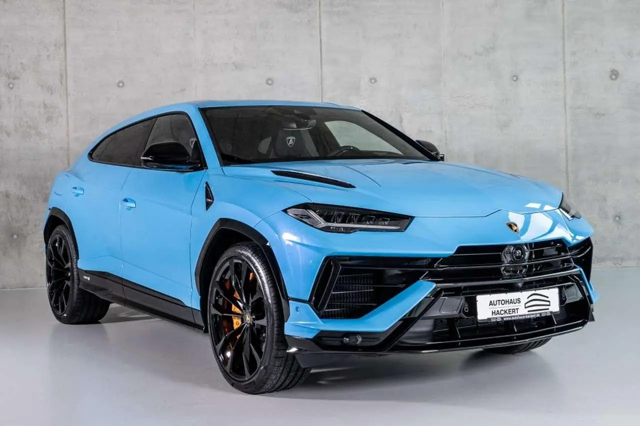 Photo 1 : Lamborghini Urus 2024 Petrol