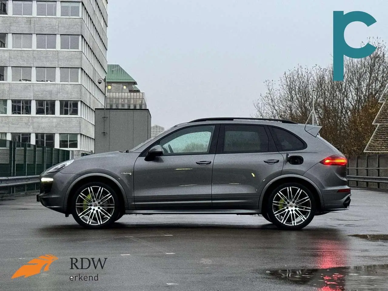 Photo 1 : Porsche Cayenne 2017 Hybrid