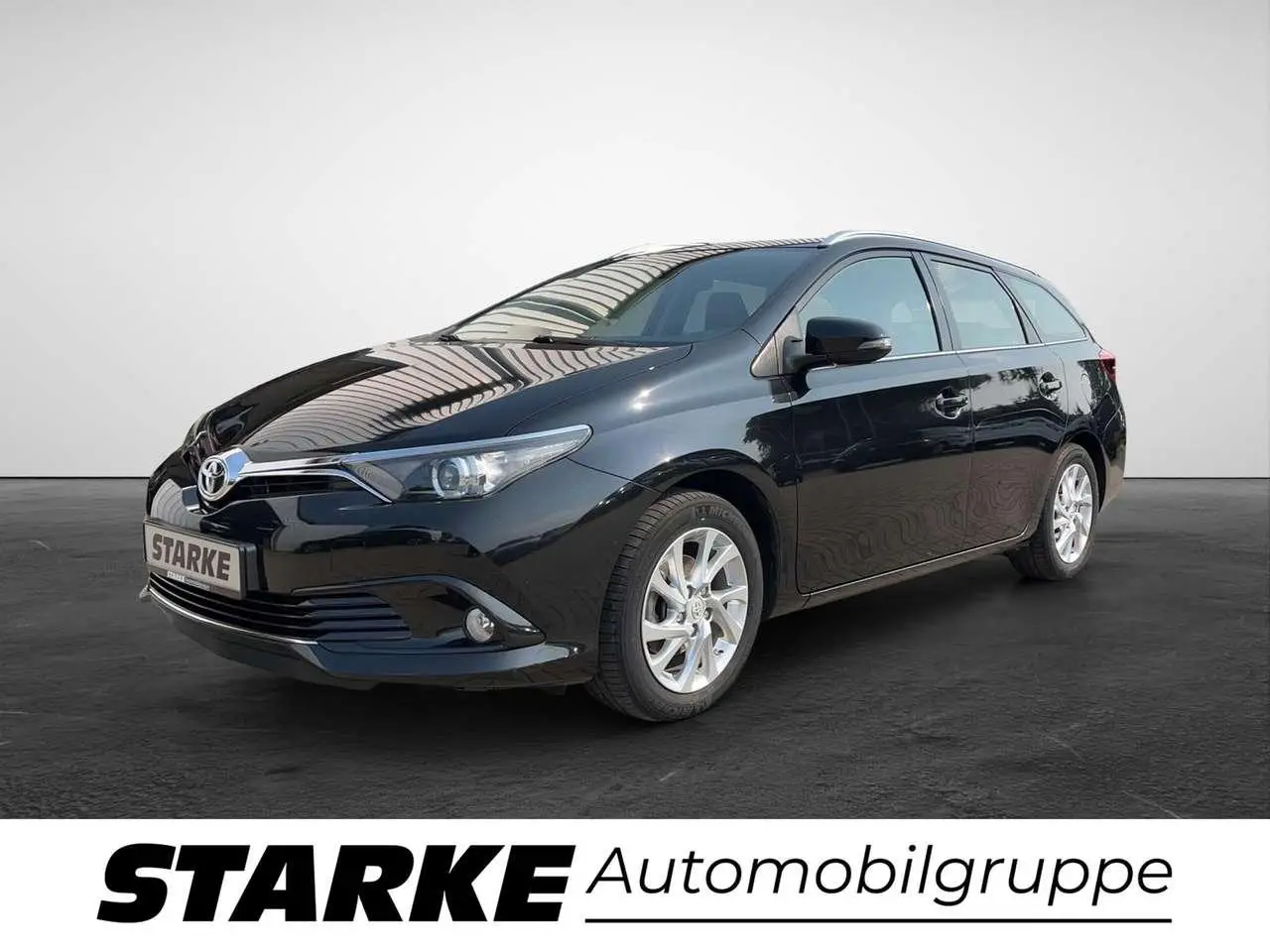 Photo 1 : Toyota Auris 2016 Petrol