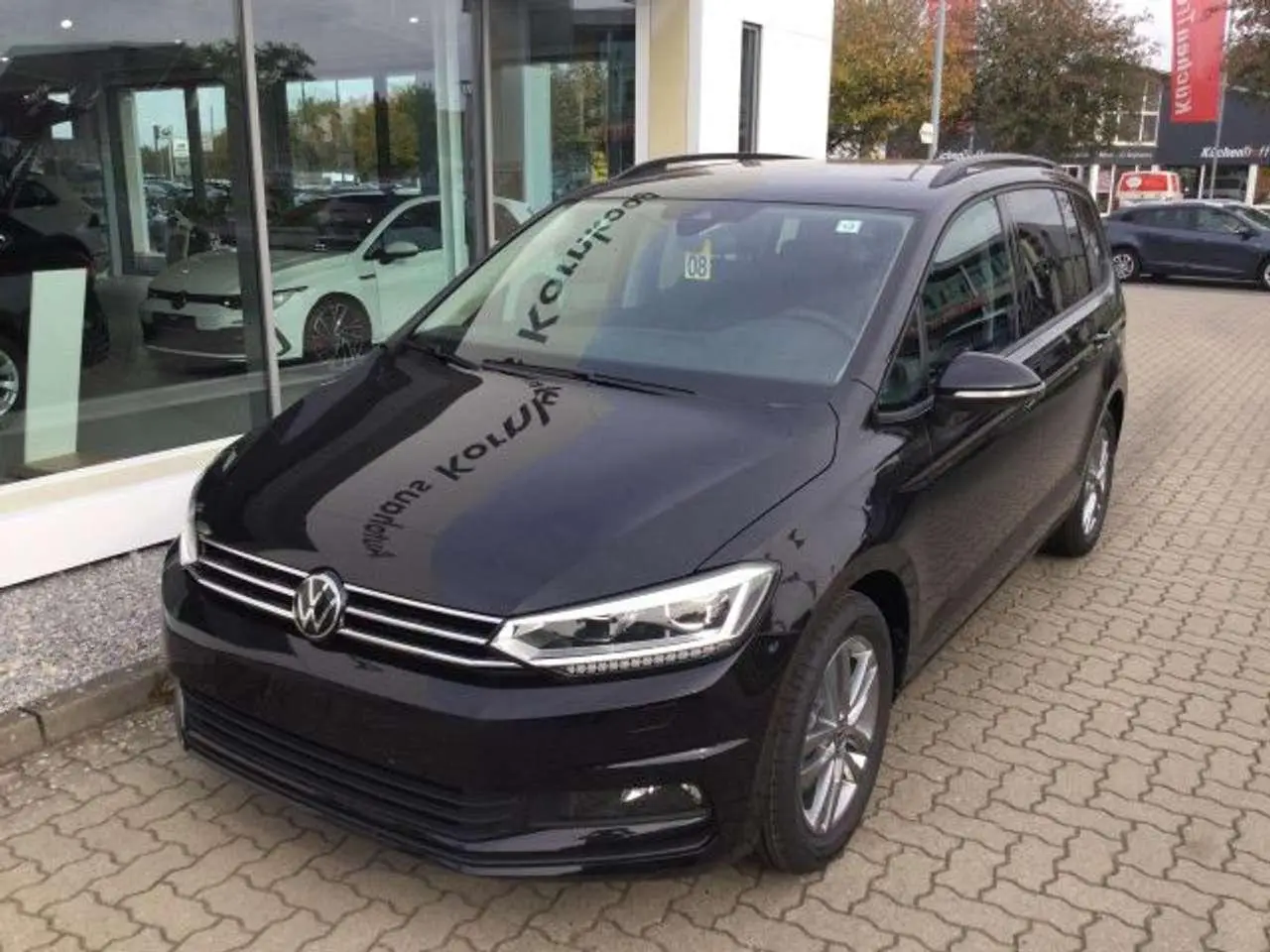 Photo 1 : Volkswagen Touran 2024 Essence