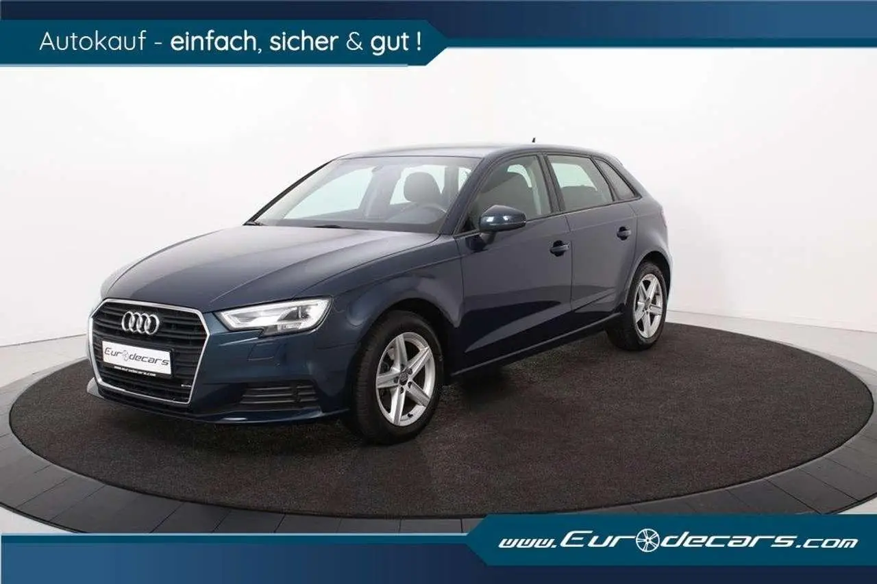 Photo 1 : Audi A3 2020 Essence