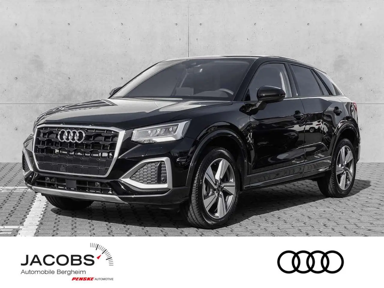 Photo 1 : Audi Q2 2024 Petrol