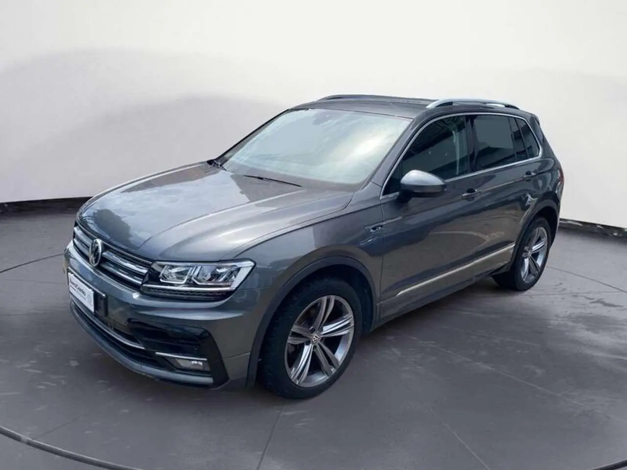 Photo 1 : Volkswagen Tiguan 2019 Diesel