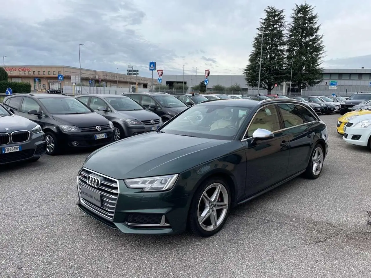 Photo 1 : Audi S4 2018 Essence