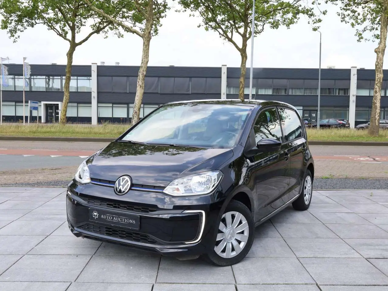 Photo 1 : Volkswagen Up! 2021 Électrique