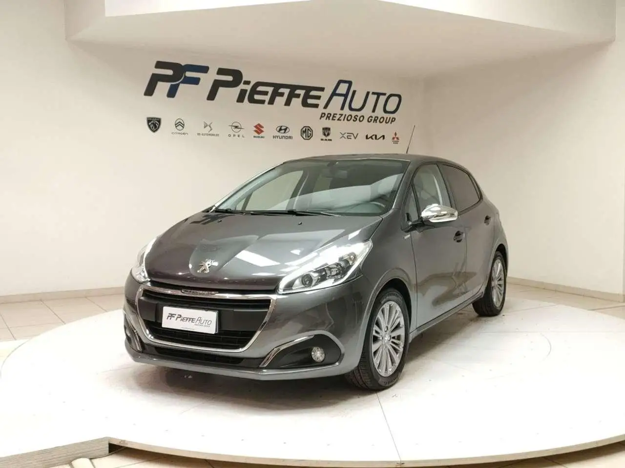 Photo 1 : Peugeot 208 2018 Diesel