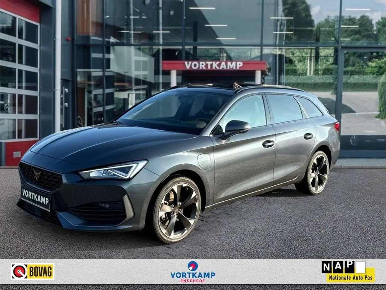 Photo 1 : Cupra Leon 2021 Hybrid