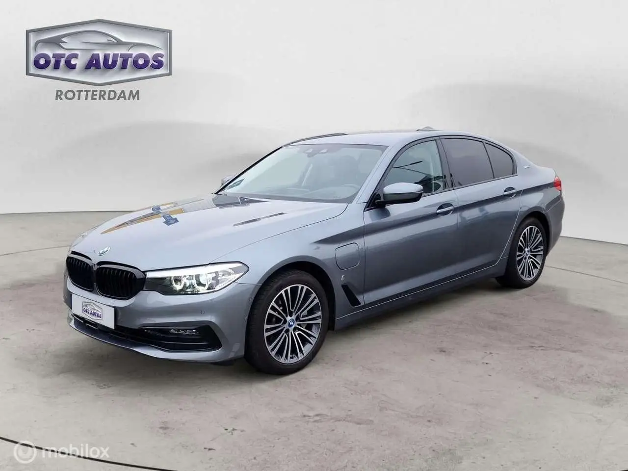 Photo 1 : Bmw Serie 5 2019 Hybrid