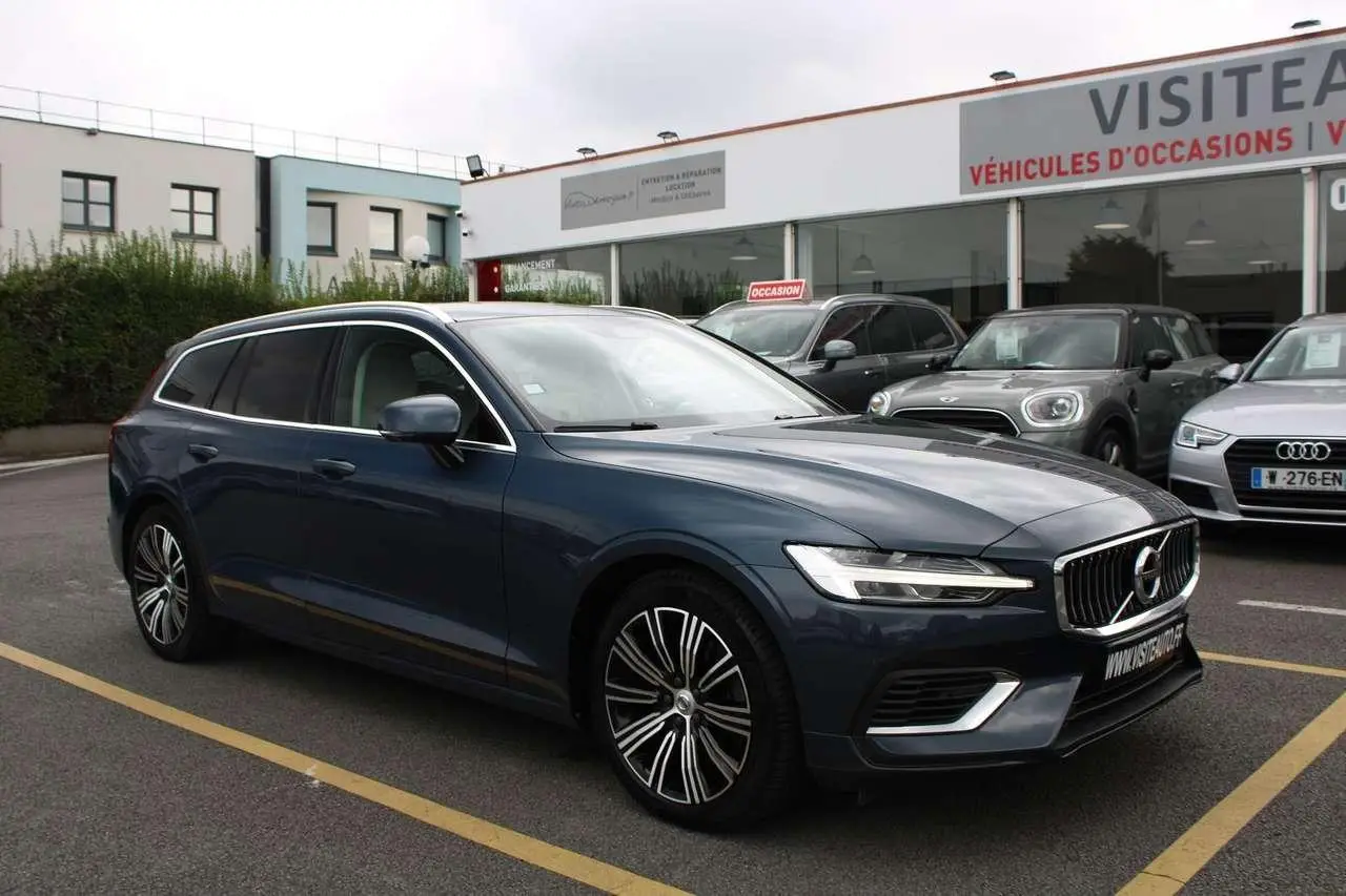 Photo 1 : Volvo V60 2020 Hybride