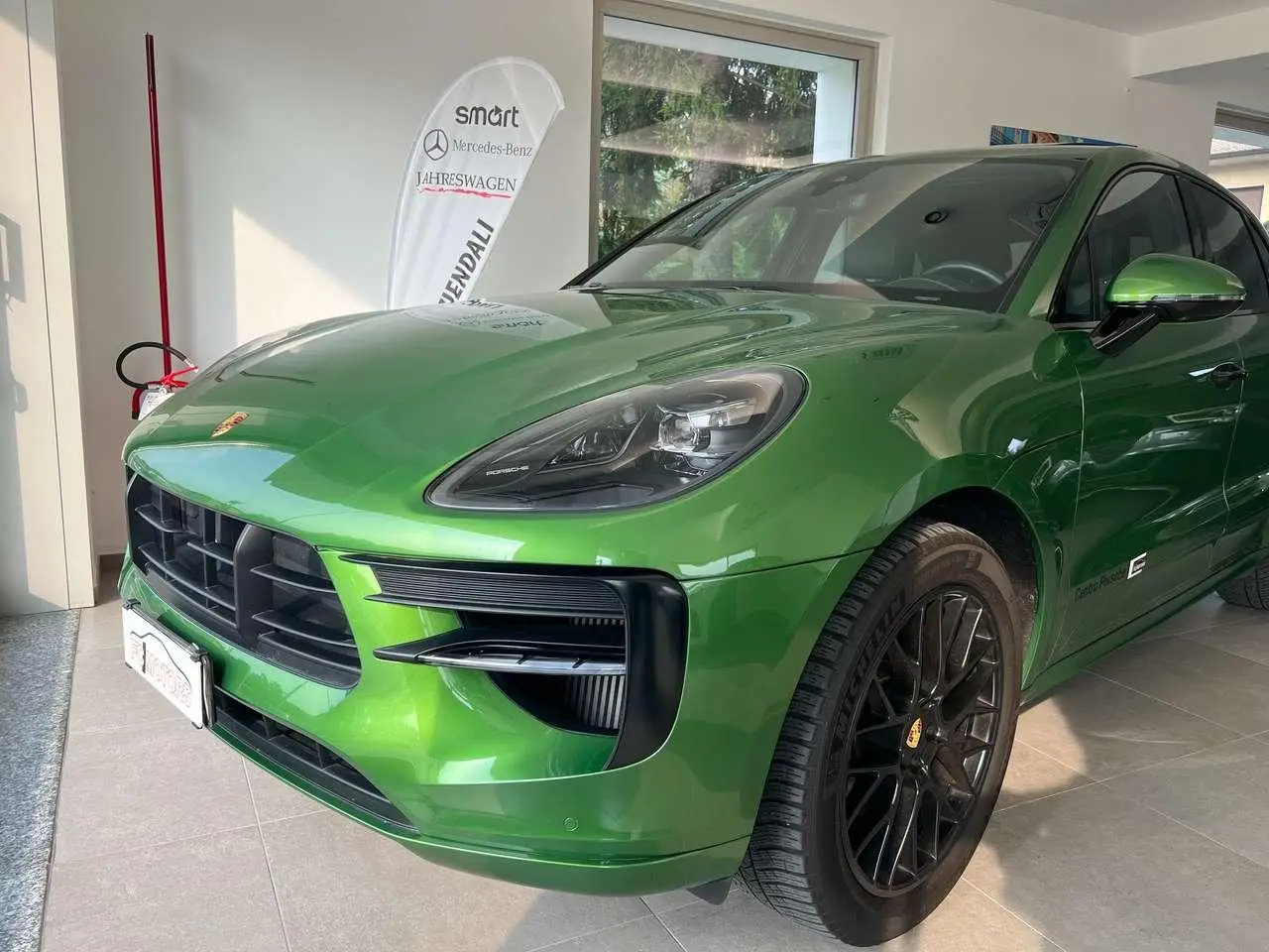 Photo 1 : Porsche Macan 2020 Petrol