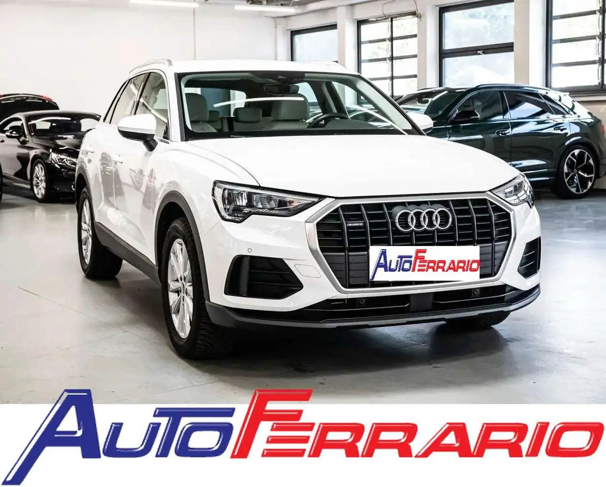 Photo 1 : Audi Q3 2020 Petrol