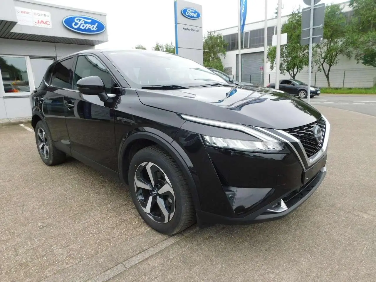 Photo 1 : Nissan Qashqai 2023 Essence