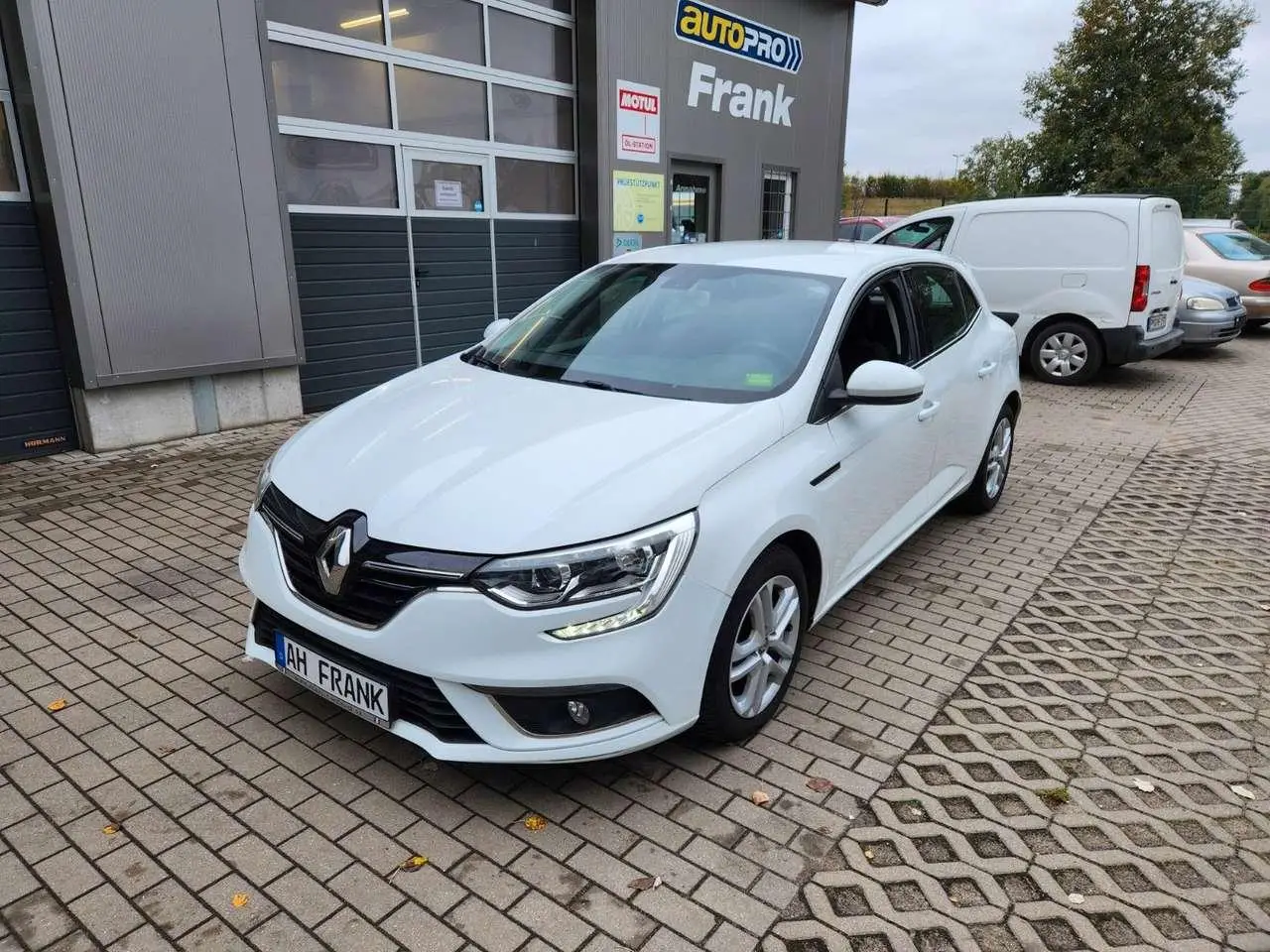 Photo 1 : Renault Megane 2016 Petrol