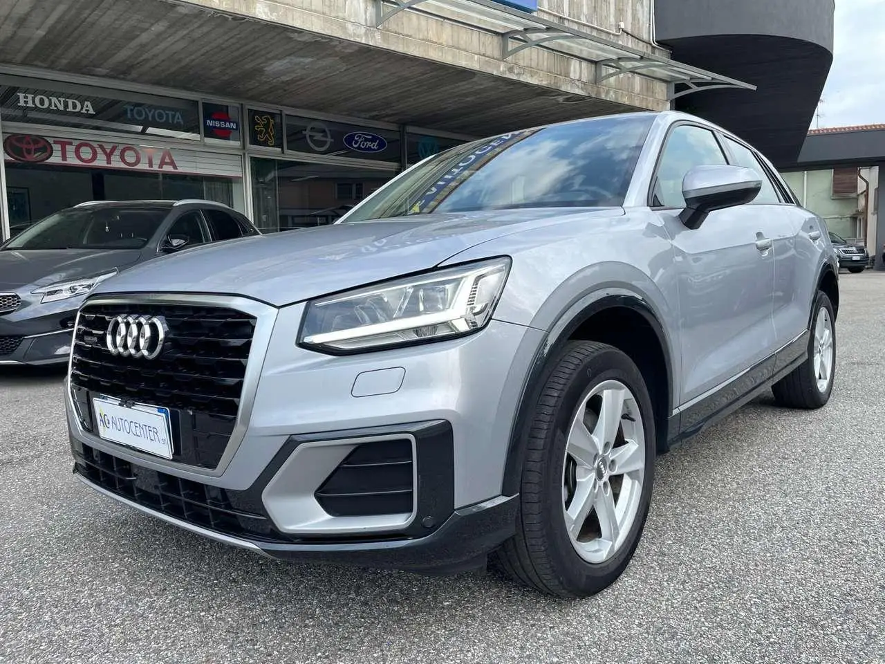 Photo 1 : Audi Q2 2017 Diesel