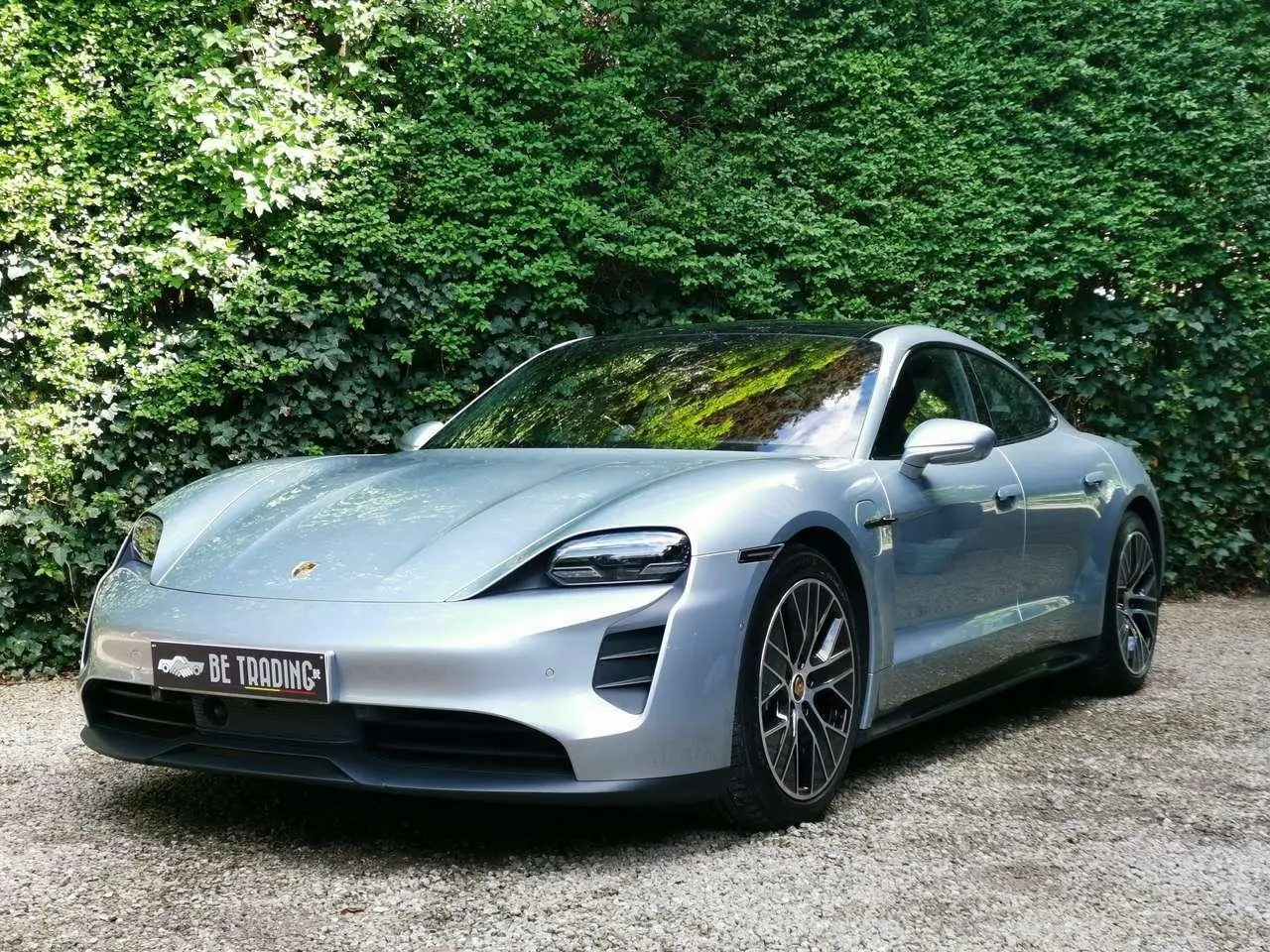 Photo 1 : Porsche Taycan 2020 Electric