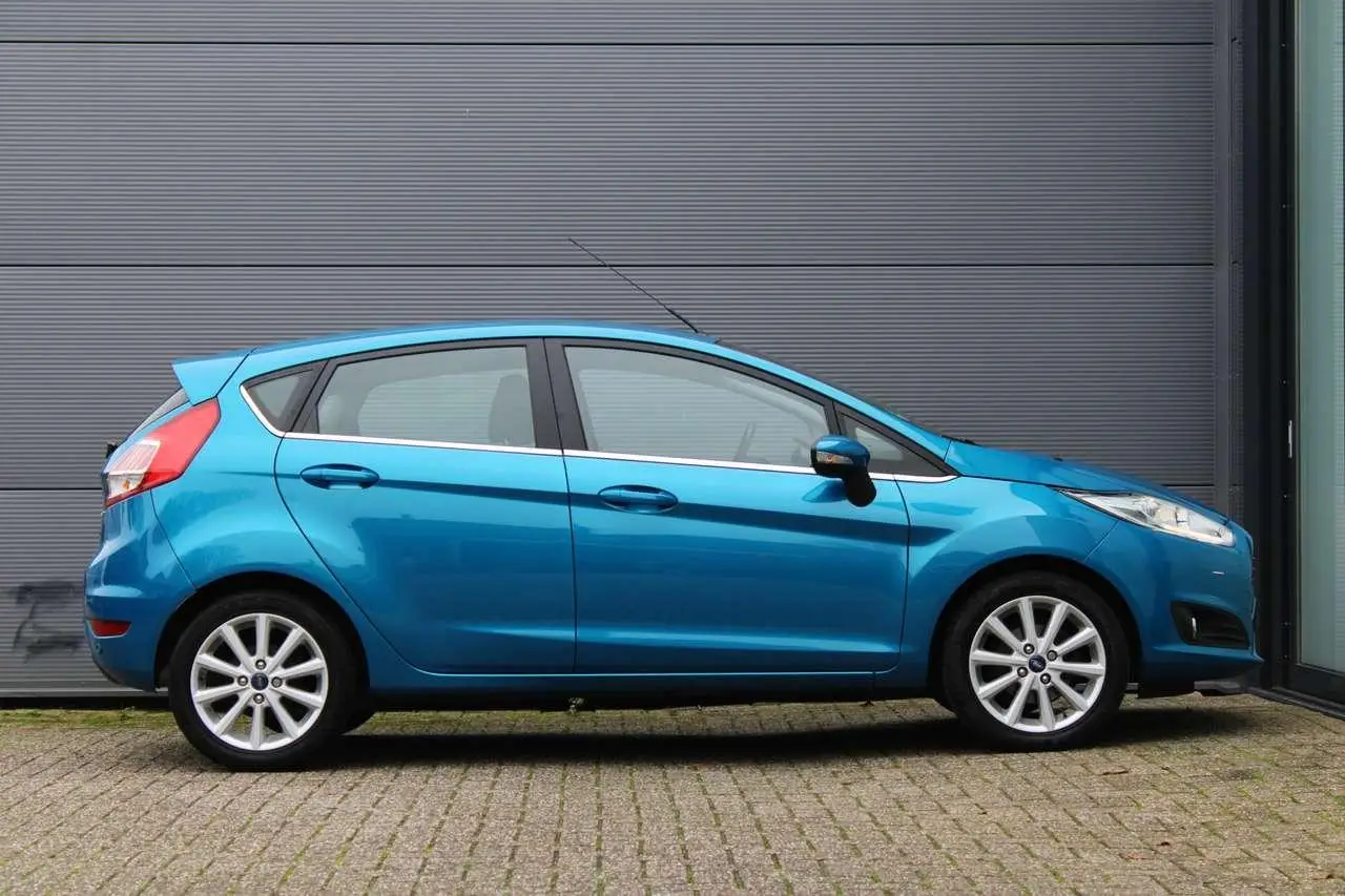 Photo 1 : Ford Fiesta 2016 Petrol