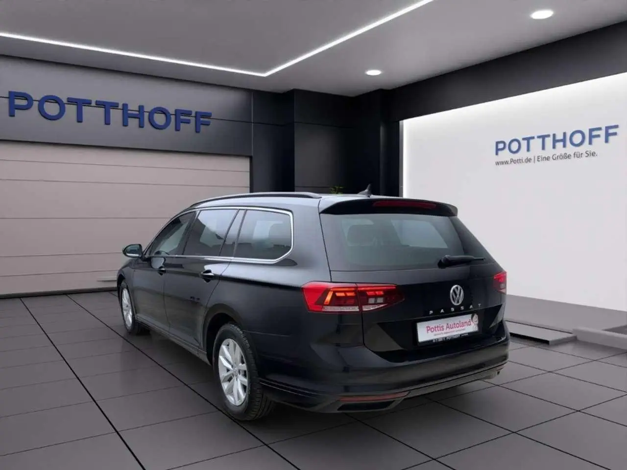 Photo 1 : Volkswagen Passat 2020 Petrol