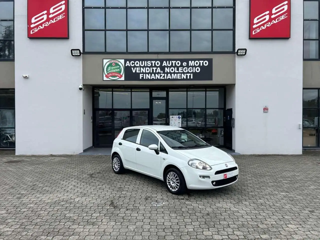 Photo 1 : Fiat Punto 2017 LPG