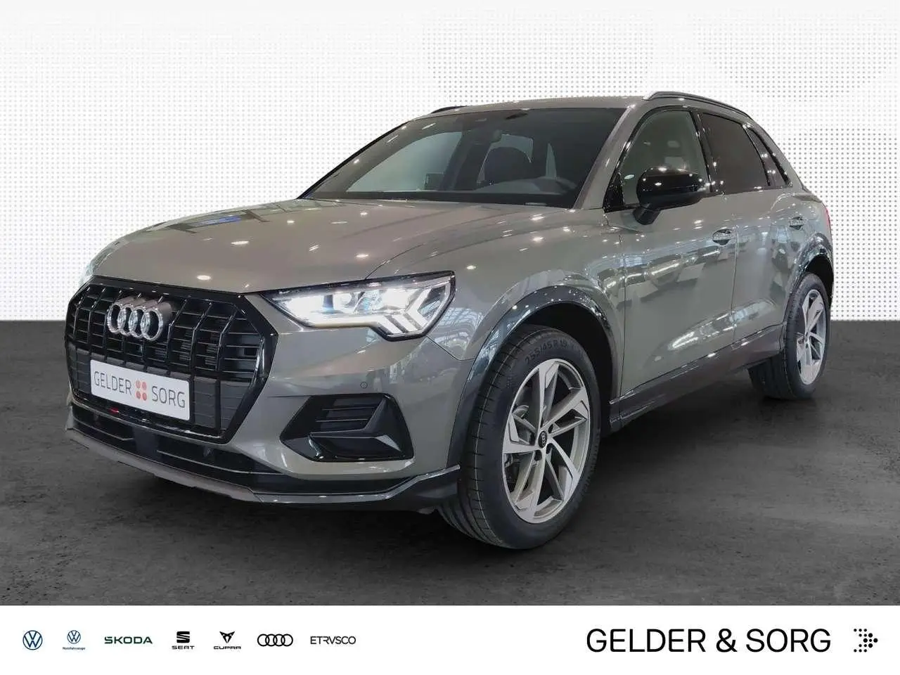 Photo 1 : Audi Q3 2024 Essence