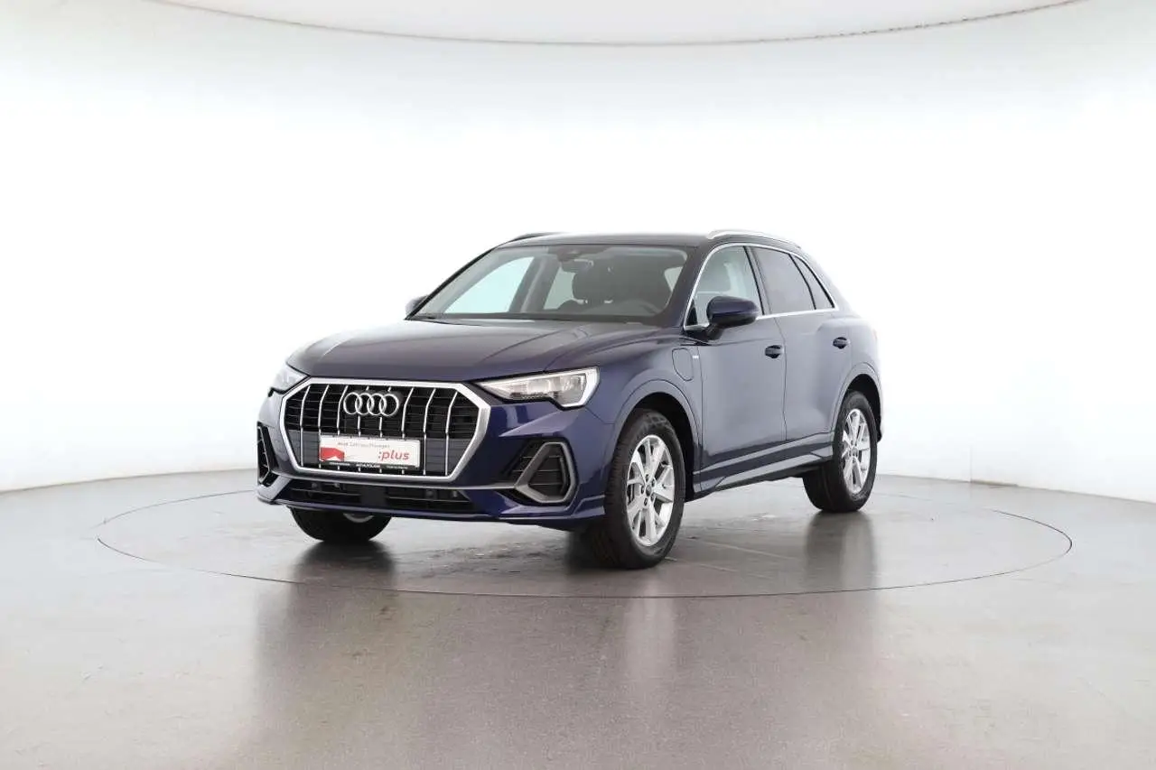 Photo 1 : Audi Q3 2023 Hybride