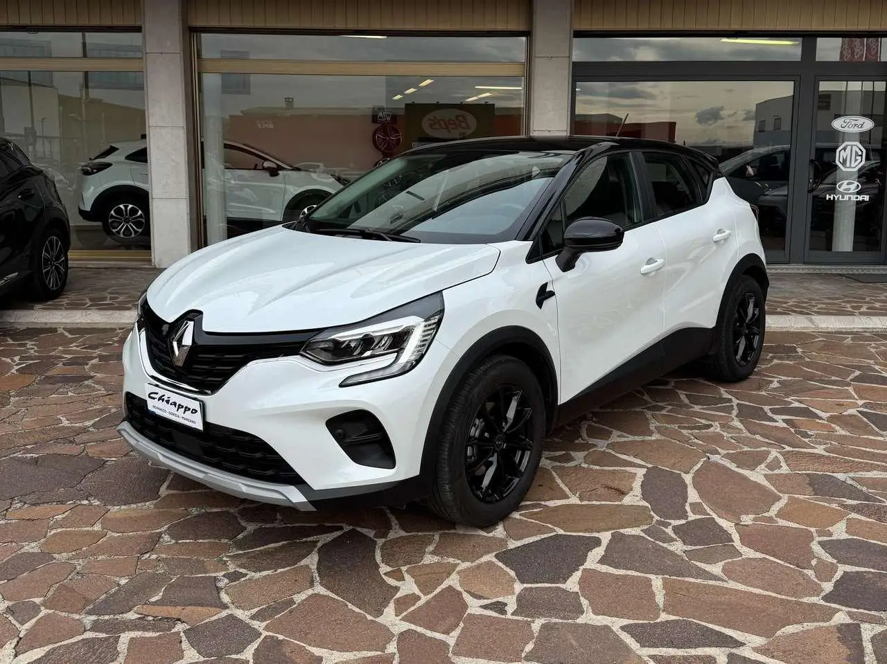 Photo 1 : Renault Captur 2022 Hybride