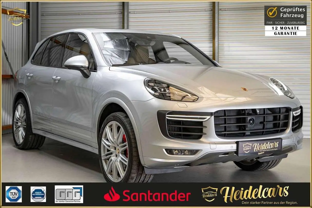 Photo 1 : Porsche Cayenne 2017 Petrol