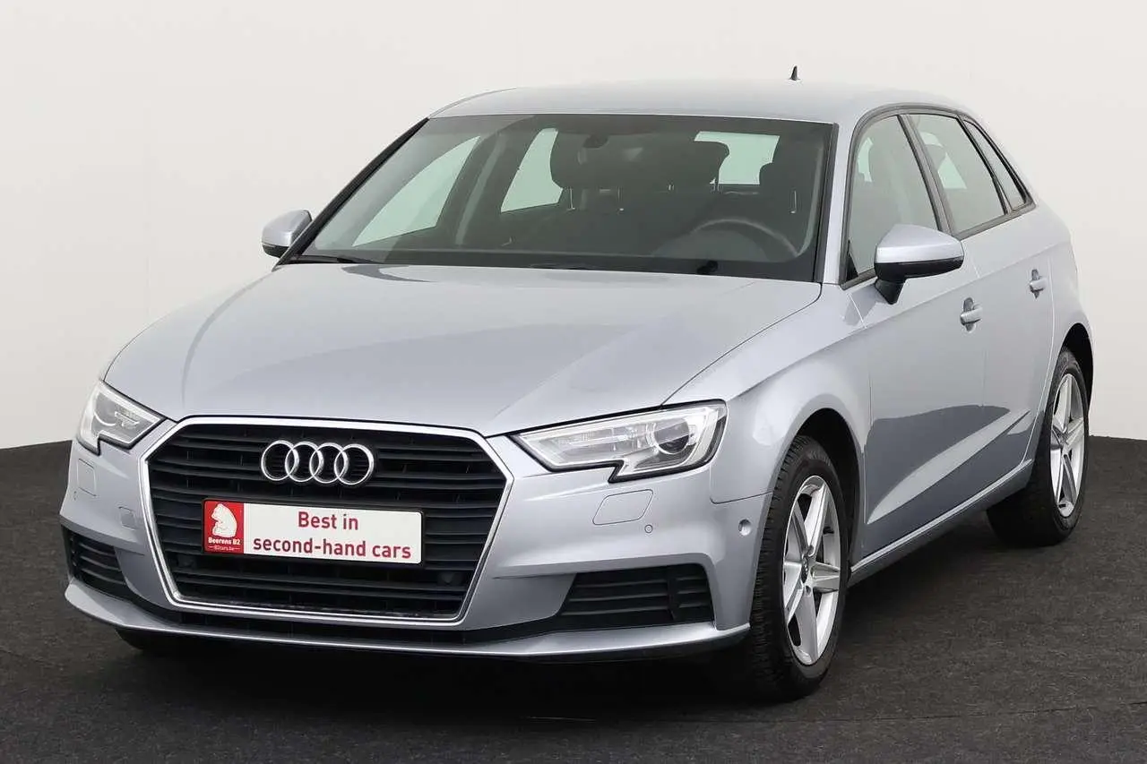 Photo 1 : Audi A3 2020 Petrol