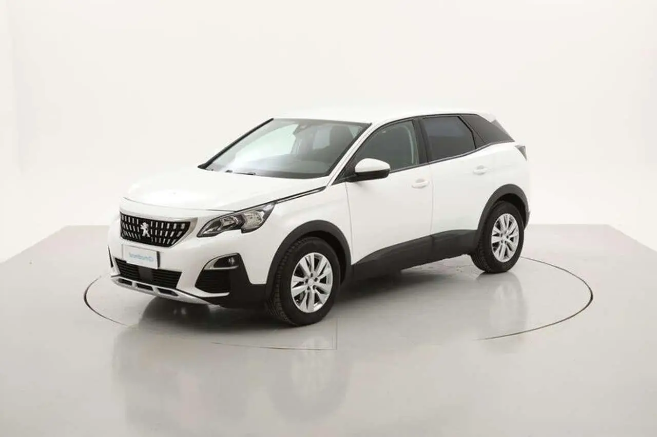 Photo 1 : Peugeot 3008 2020 Diesel