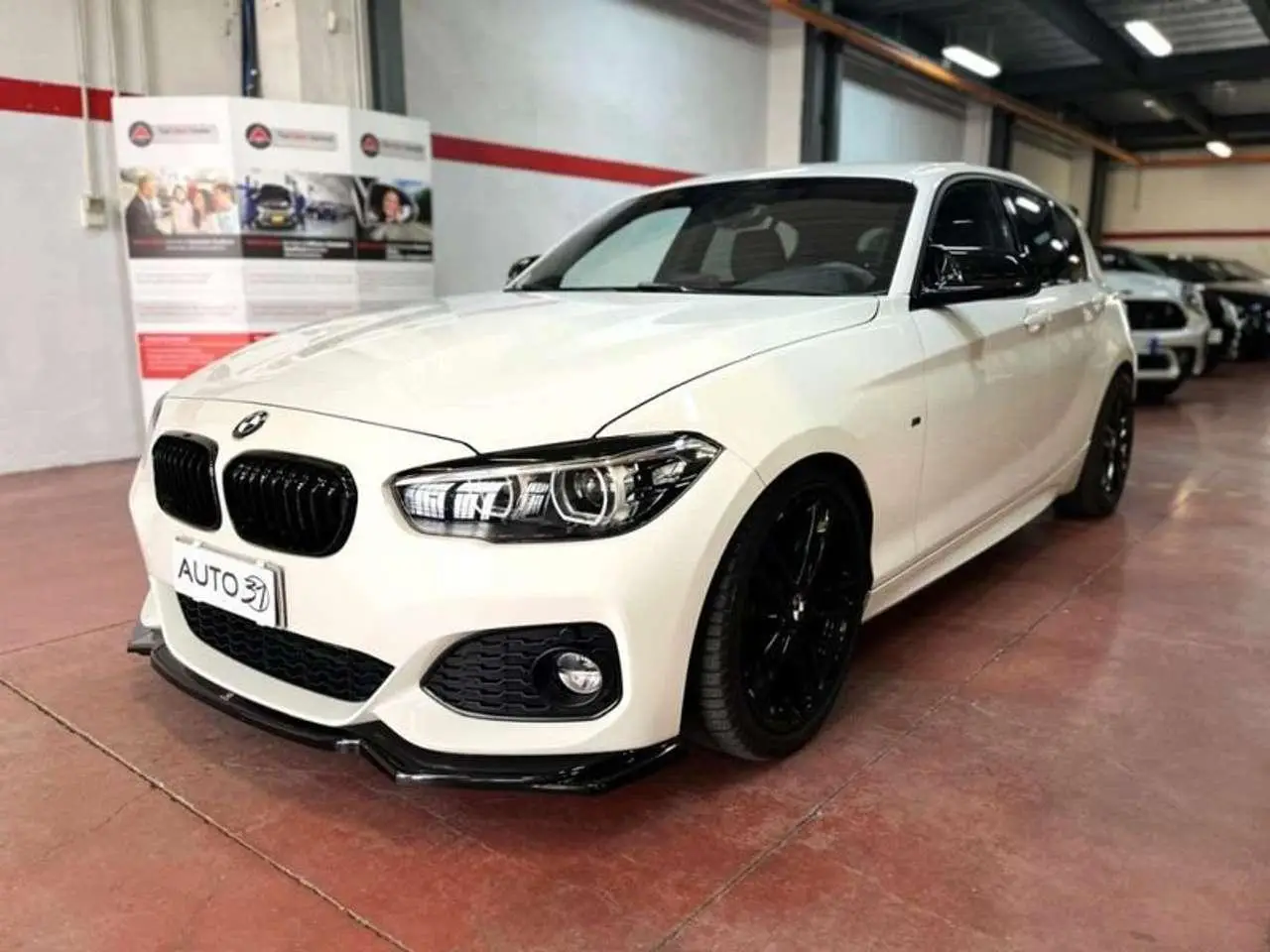 Photo 1 : Bmw Serie 1 2018 Petrol