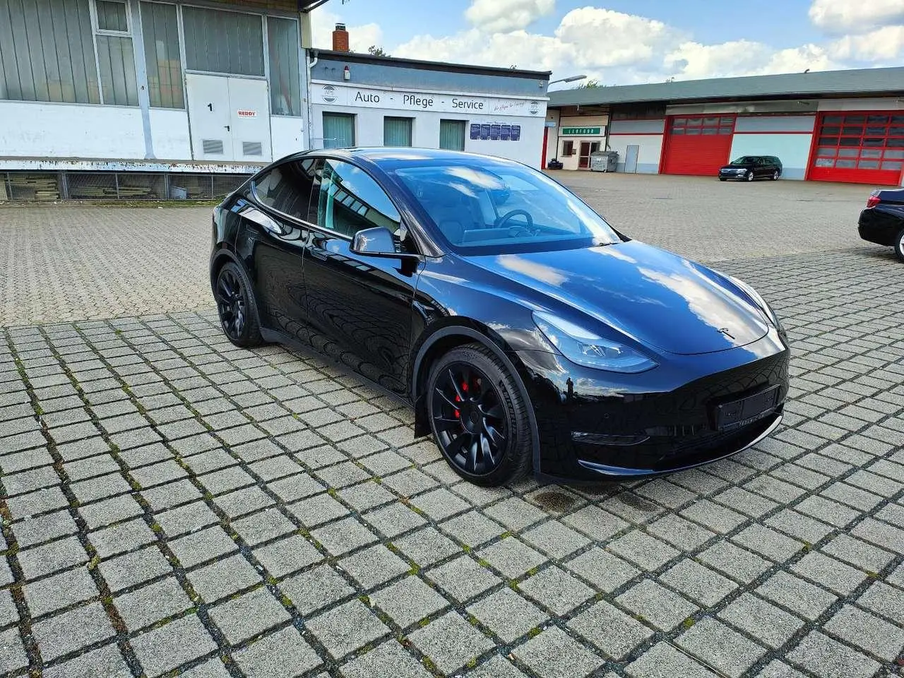 Photo 1 : Tesla Model Y 2022 Électrique