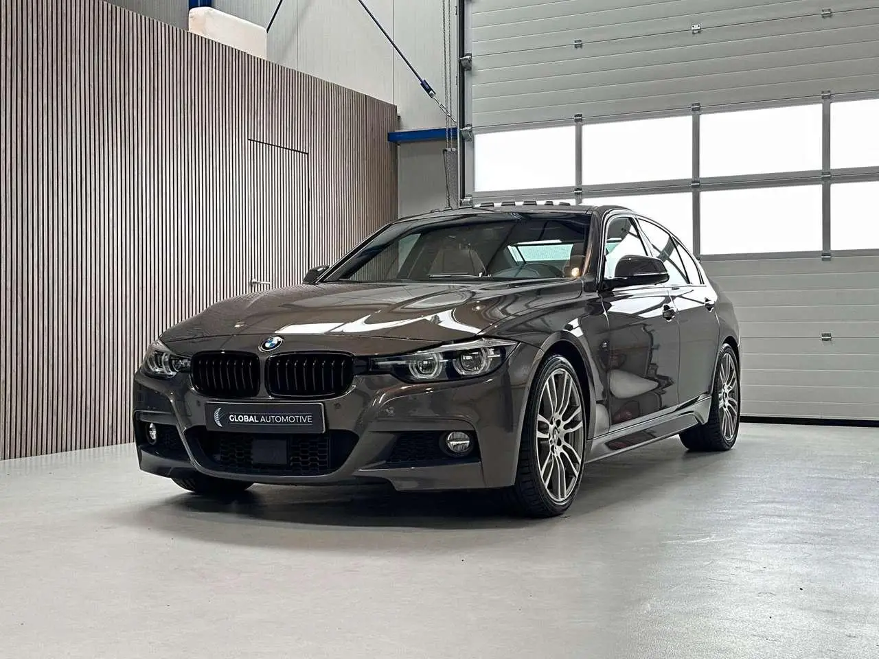 Photo 1 : Bmw Serie 3 2018 Petrol