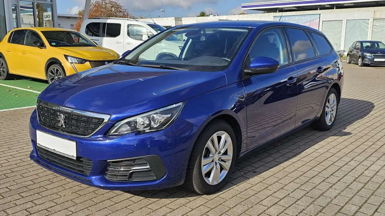 Photo 1 : Peugeot 308 2018 Essence