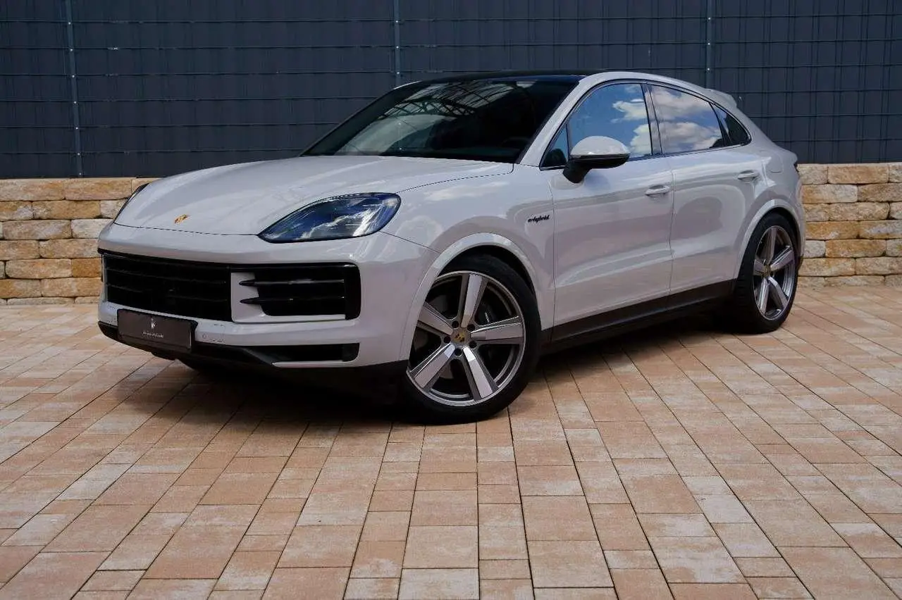 Photo 1 : Porsche Cayenne 2024 Hybrid