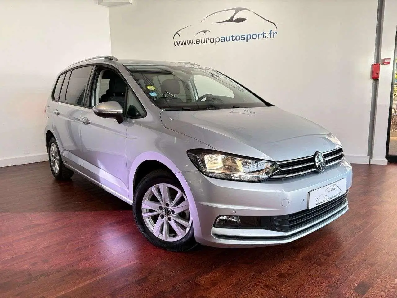 Photo 1 : Volkswagen Touran 2023 Diesel