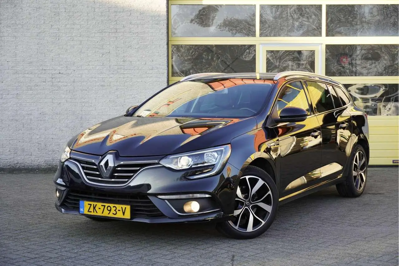 Photo 1 : Renault Megane 2019 Essence