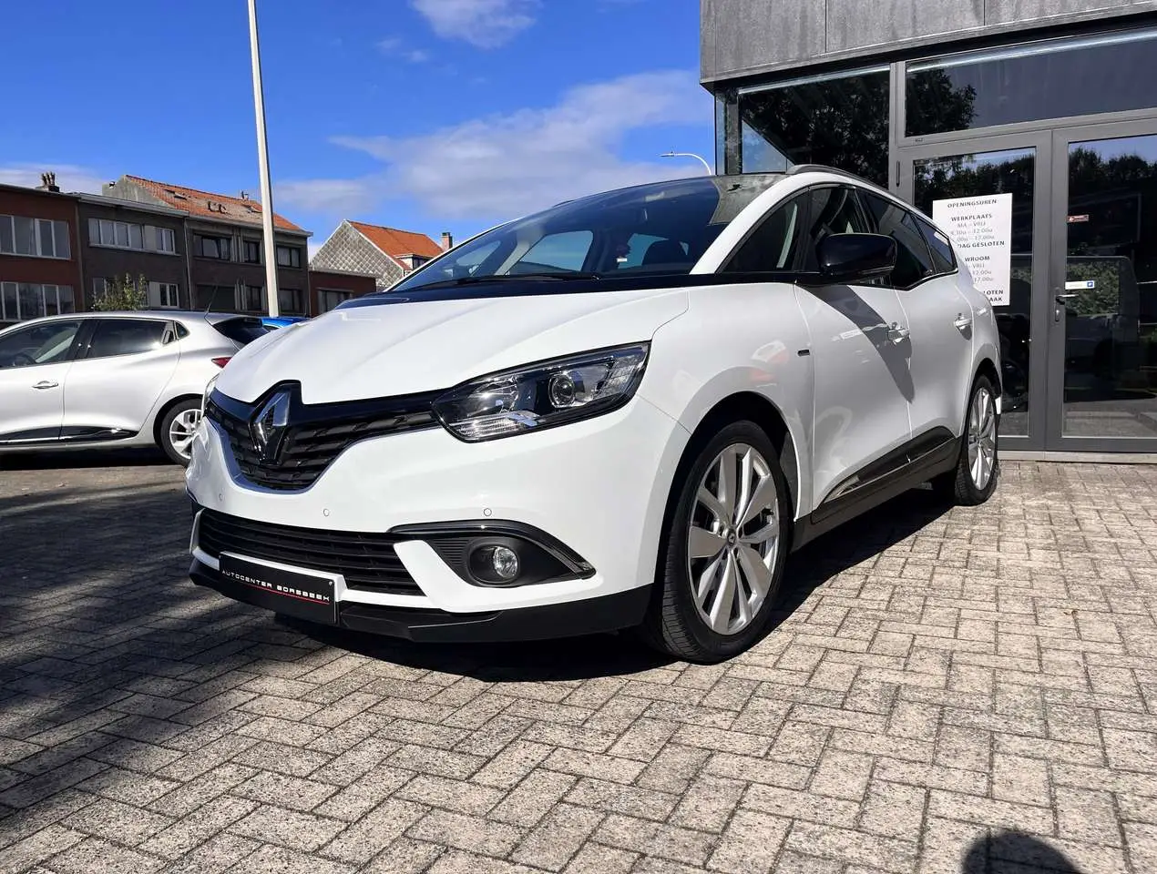 Photo 1 : Renault Grand Scenic 2019 Essence