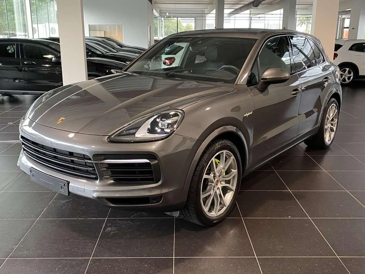 Photo 1 : Porsche Cayenne 2019 Hybrid