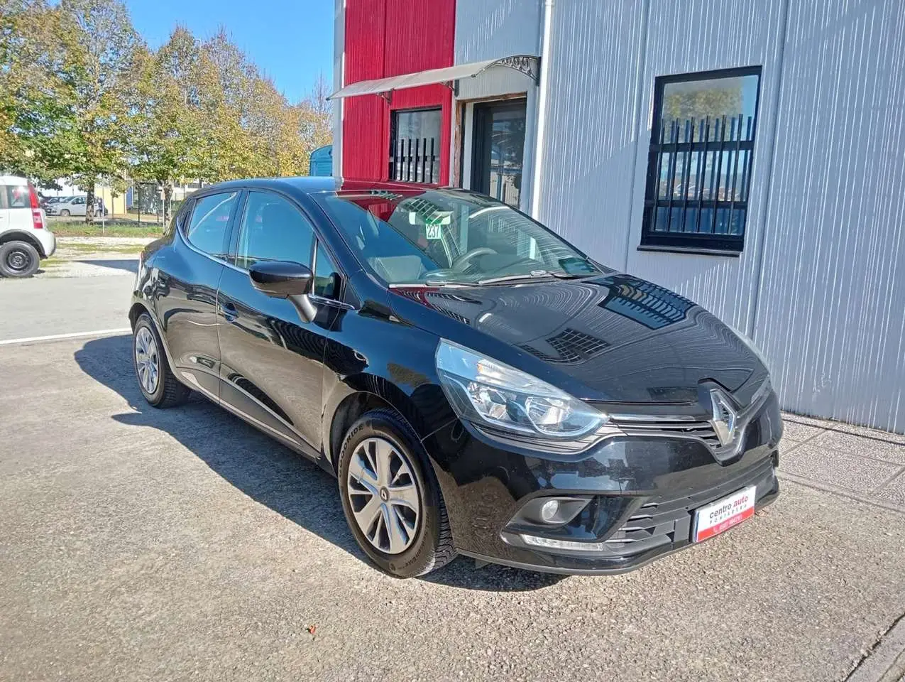 Photo 1 : Renault Clio 2017 LPG