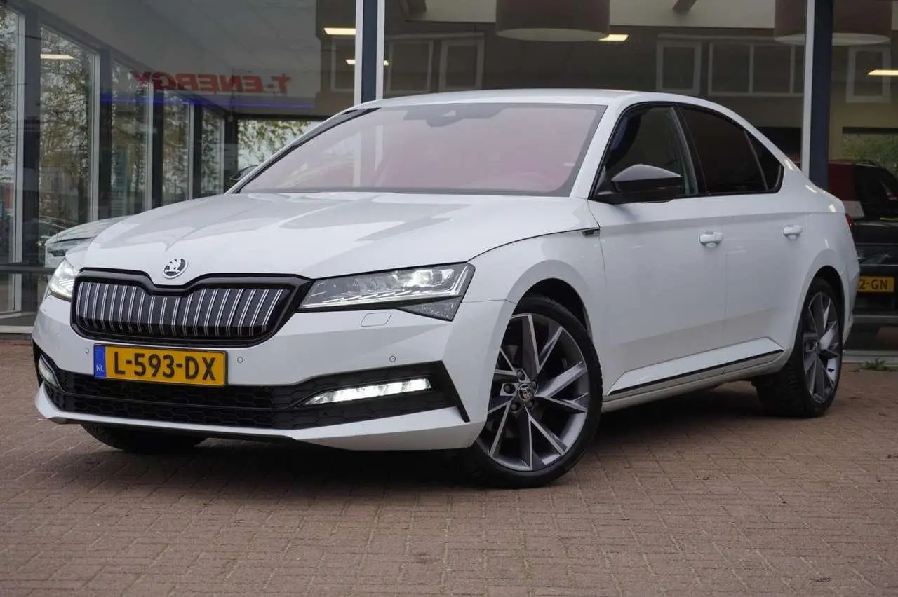 Photo 1 : Skoda Superb 2021 Hybrid