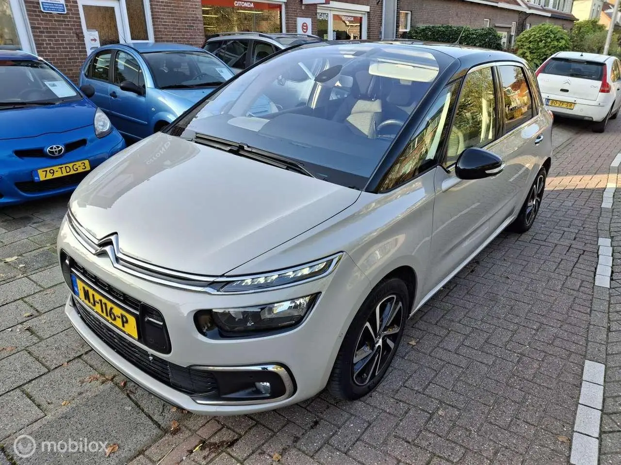 Photo 1 : Citroen C4 2017 Essence