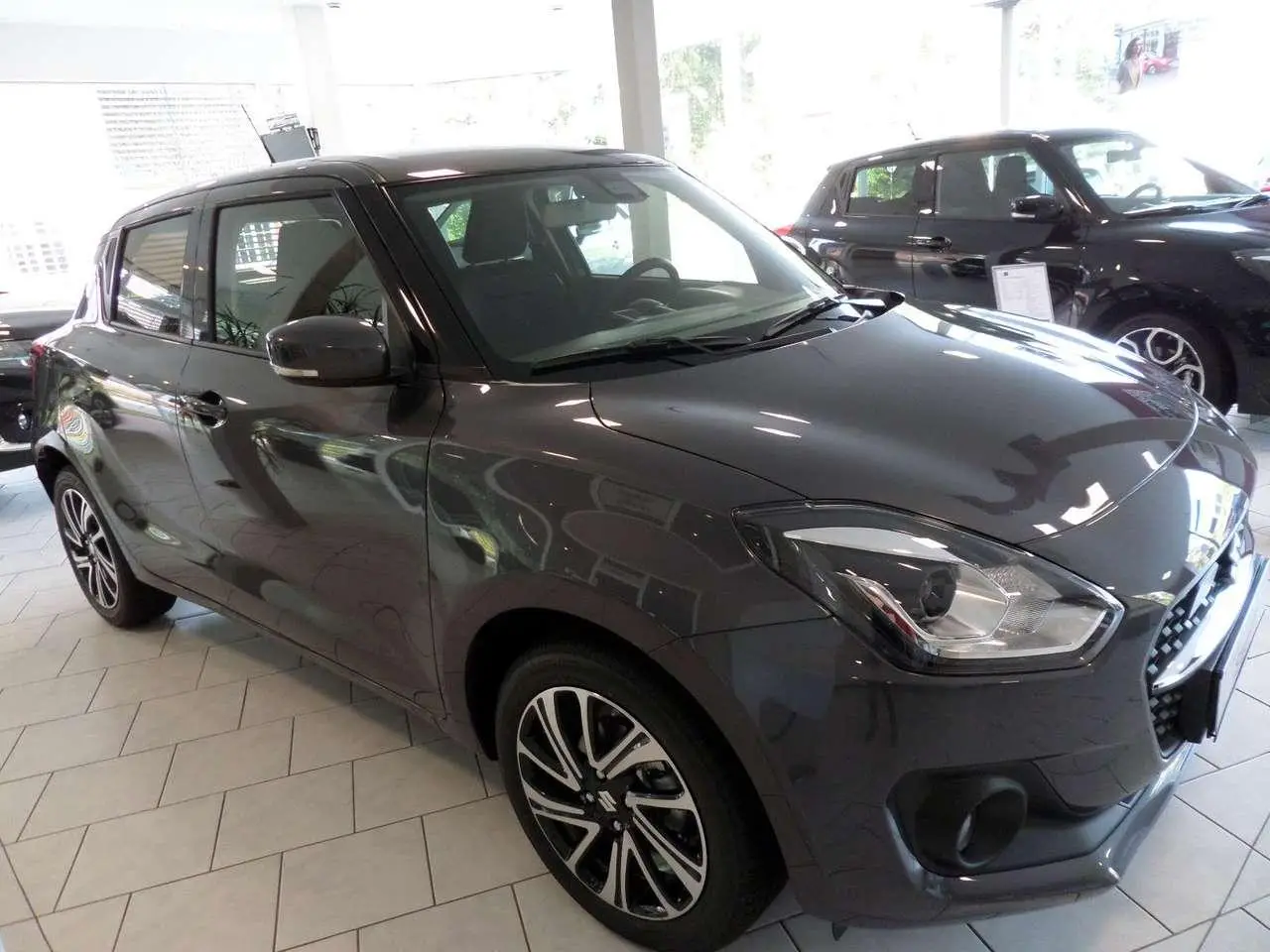 Photo 1 : Suzuki Swift 2024 Essence