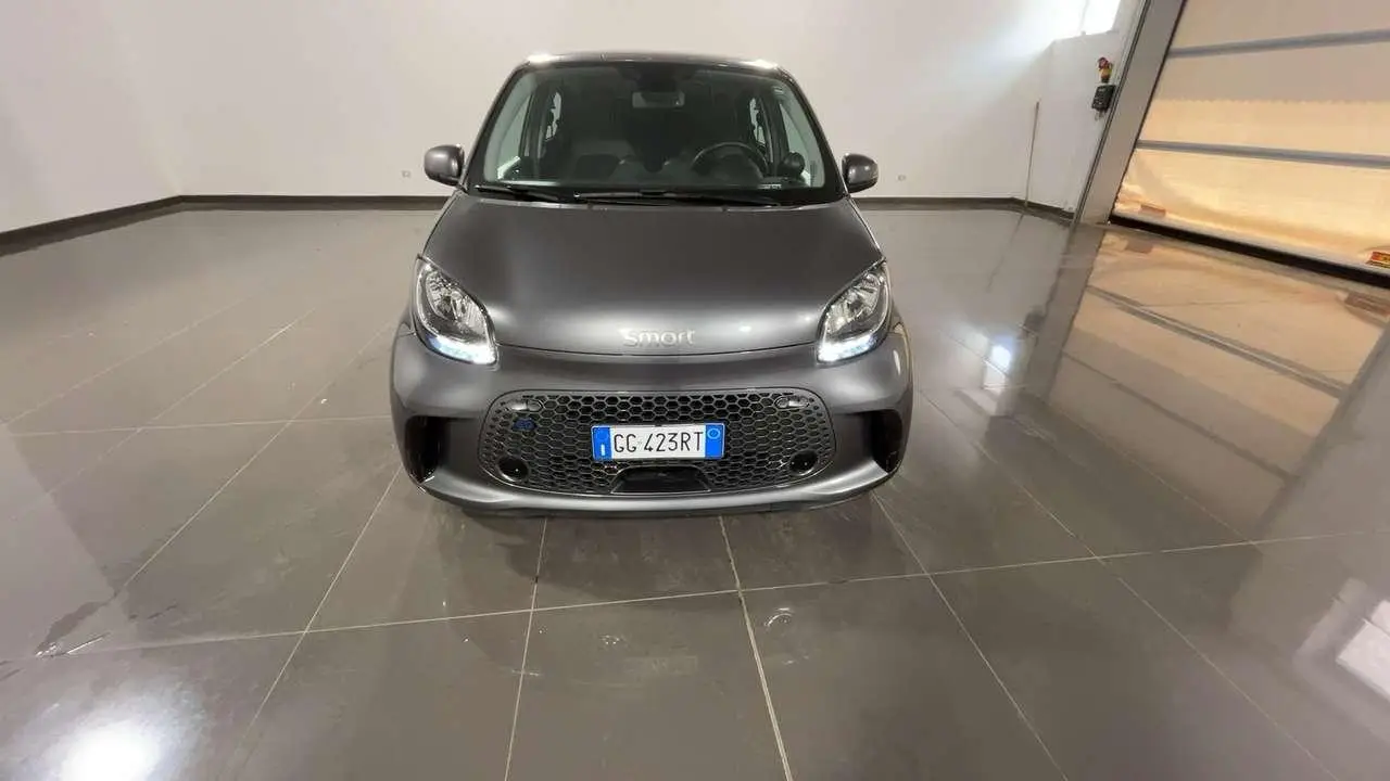 Photo 1 : Smart Forfour 2021 Électrique