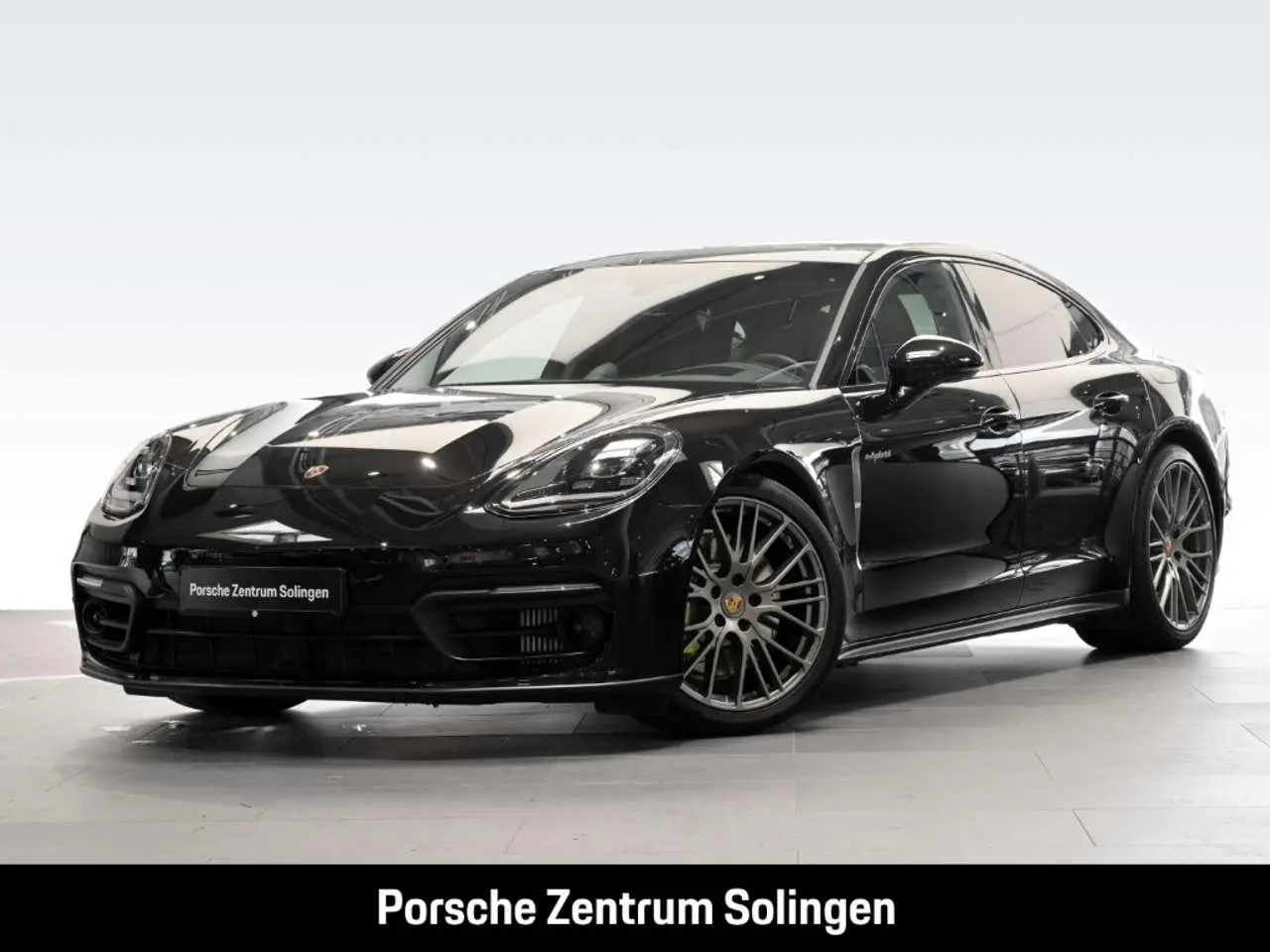 Photo 1 : Porsche Panamera 2023 Hybrid