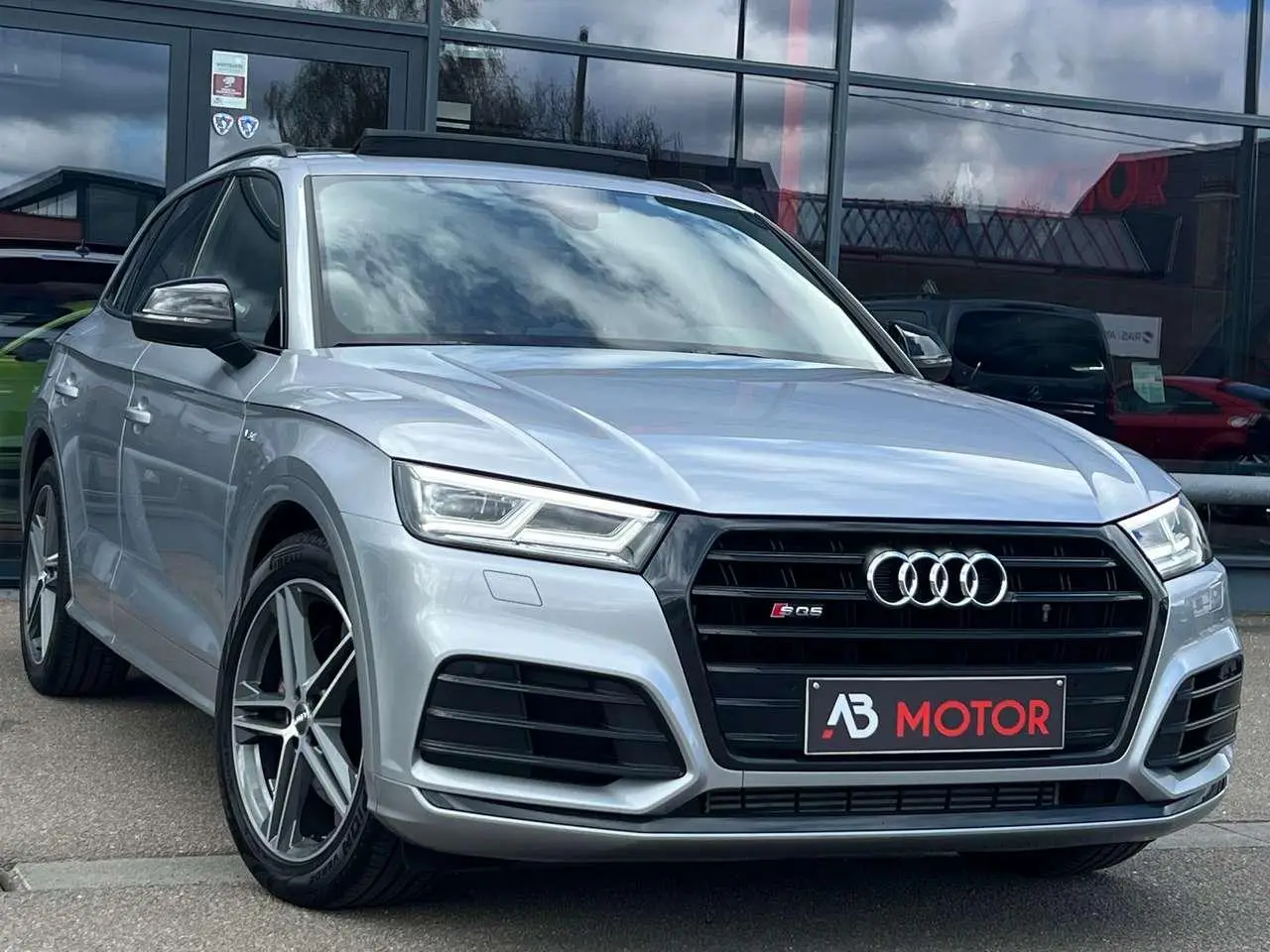 Photo 1 : Audi Sq5 2018 Essence