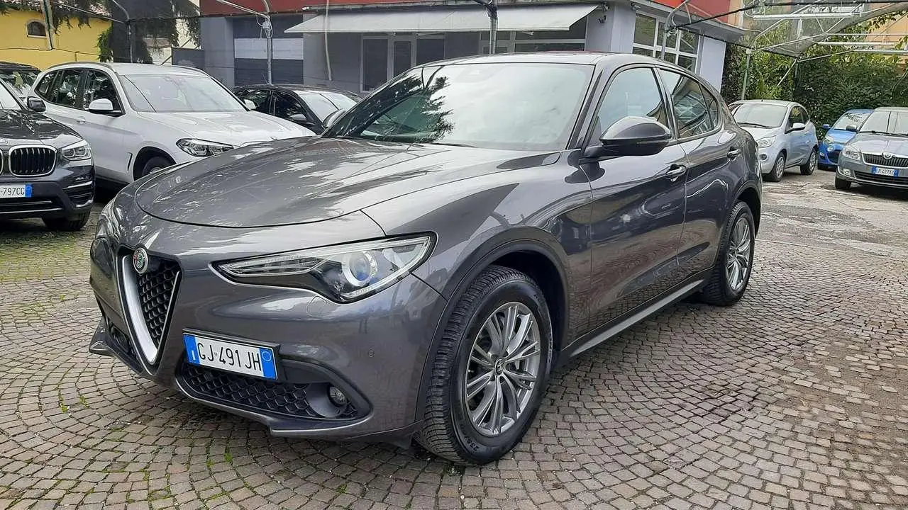 Photo 1 : Alfa Romeo Stelvio 2022 Diesel