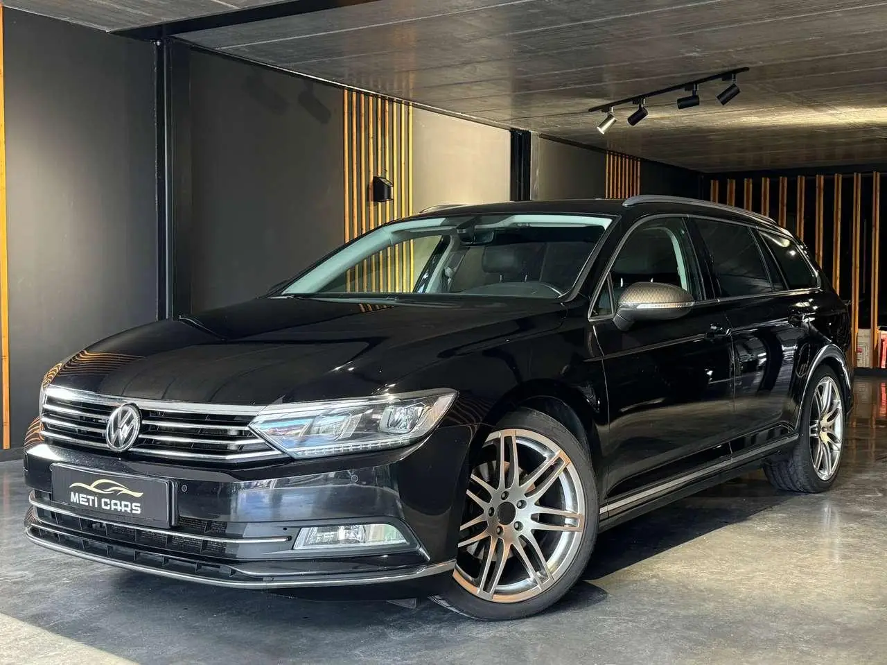 Photo 1 : Volkswagen Passat 2017 Essence