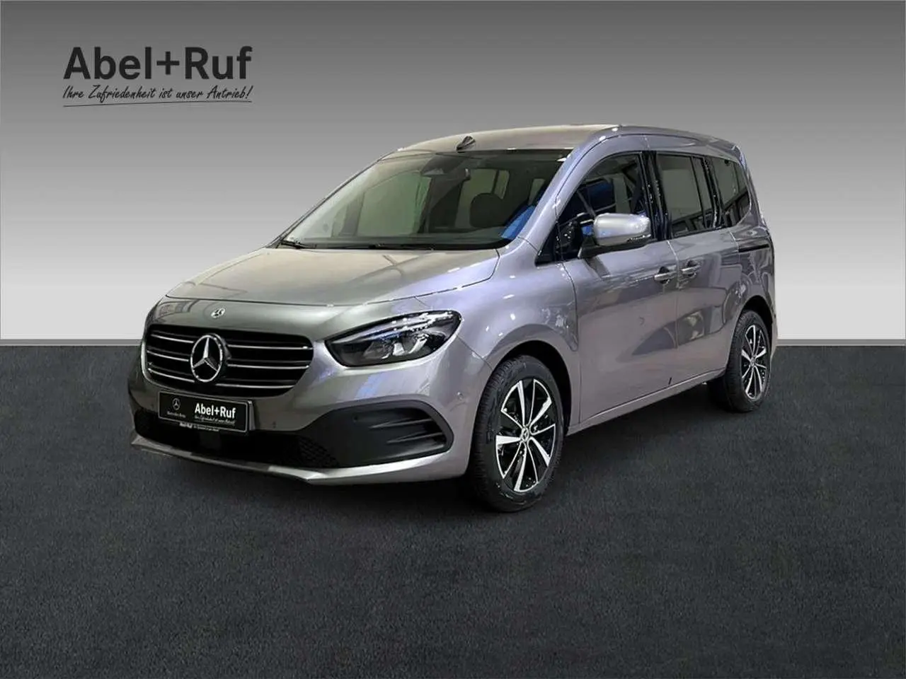 Photo 1 : Mercedes-benz Classe T 2024 Petrol